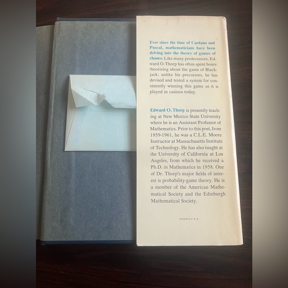 Beat the Dealer a Winning Strategy for the Game of Twenty One 1st Edition Rare - Picture 5 of 10